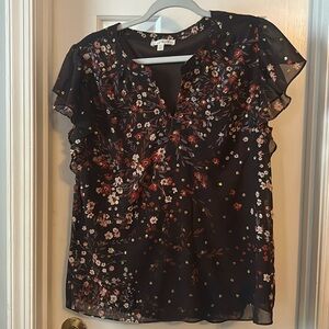 Nine Britton floral top, size medium , Stitchfix top
